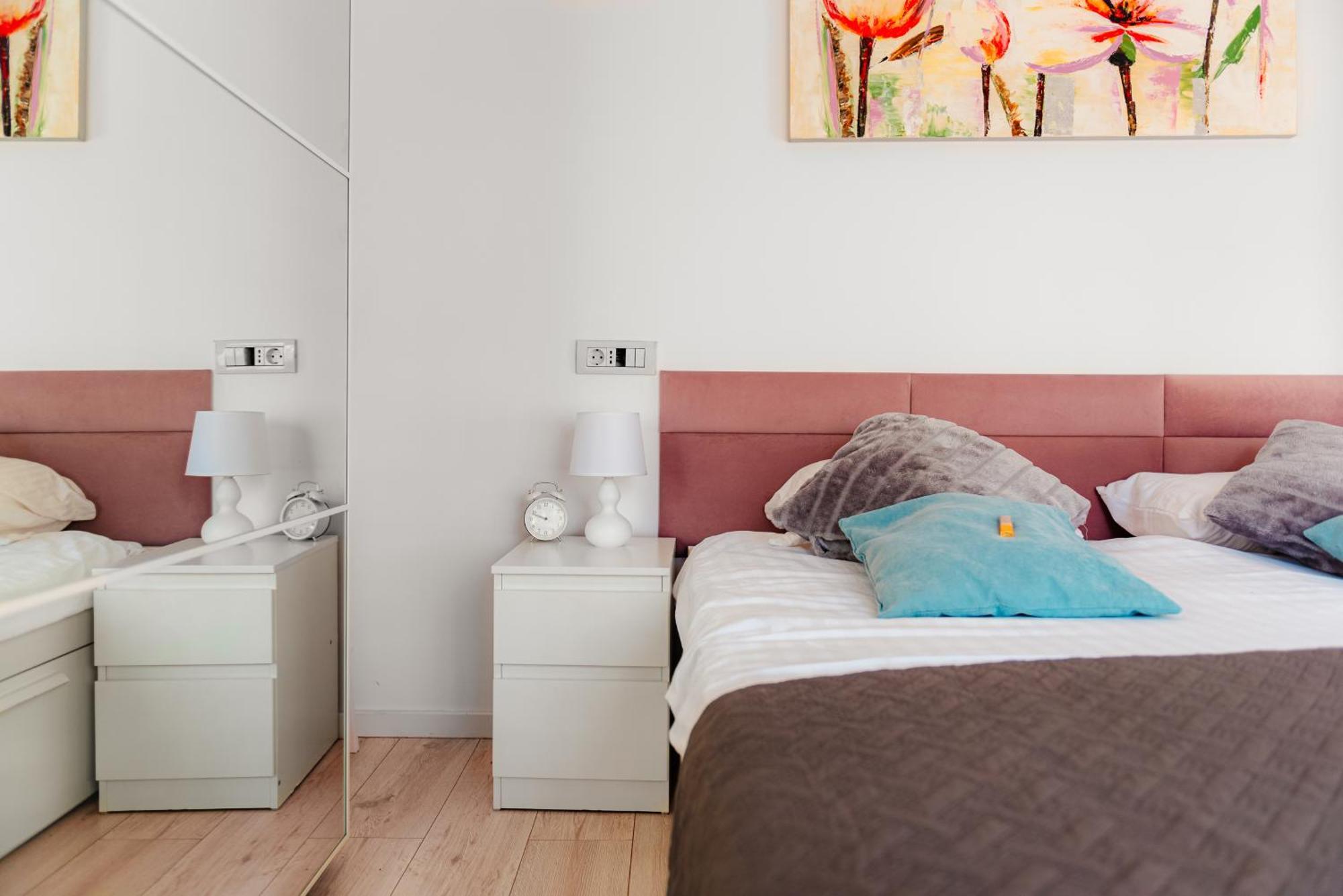 Downtown Apartment Boutique - Blue & Pink Бухарест Екстер'єр фото